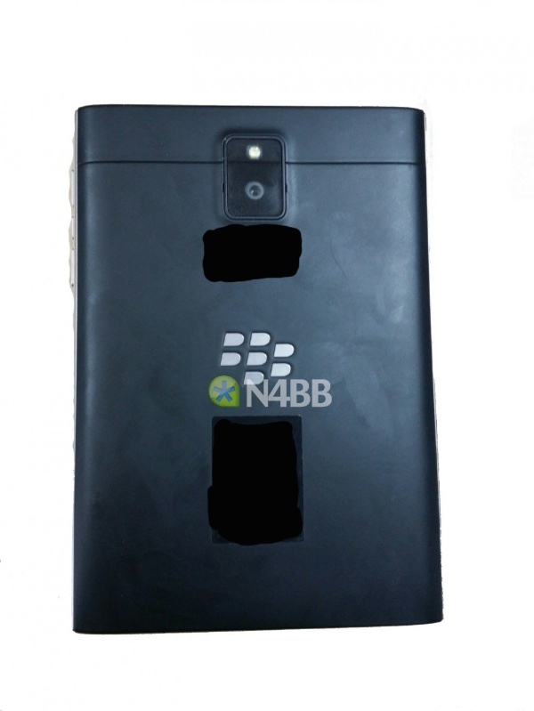 New-BlackBerry-Q30-aka-Windermere-images-and-specs-backup-b