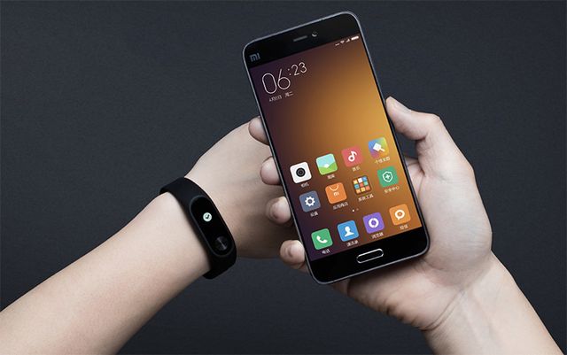 Обзор Xiaomi Mi Band 2: новый фитнес-трекер с дисплеем